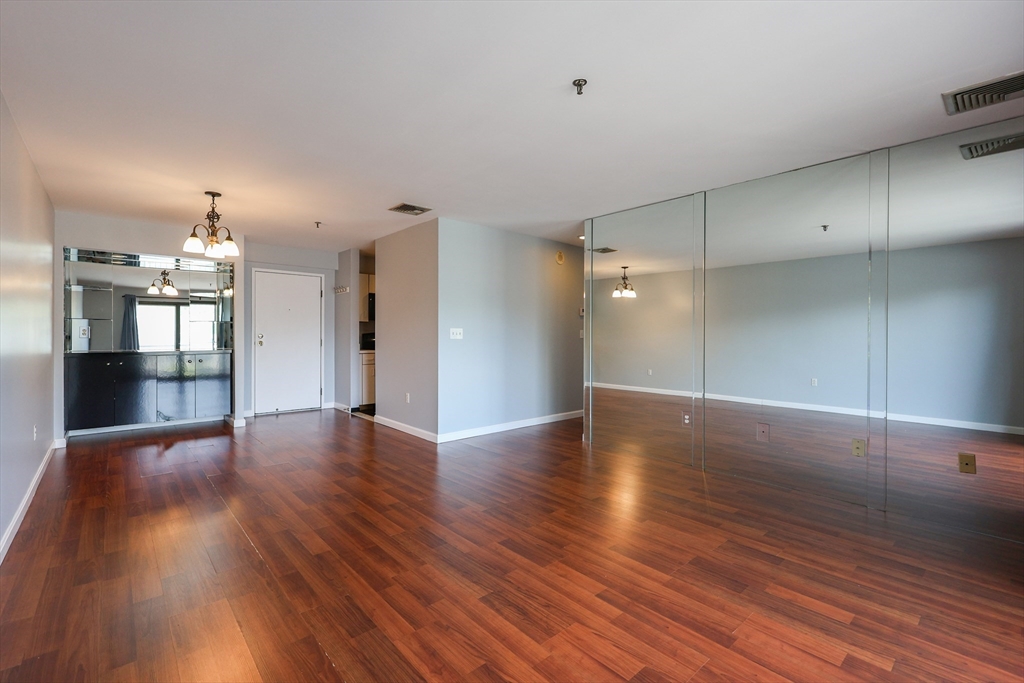 500 Washington St. 205