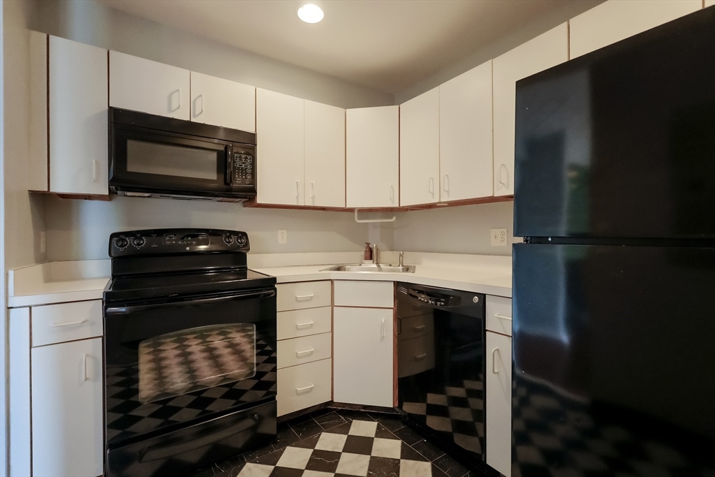 500 Washington St. 205