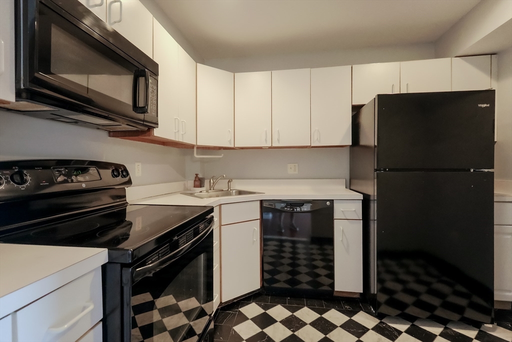 500 Washington St. 205