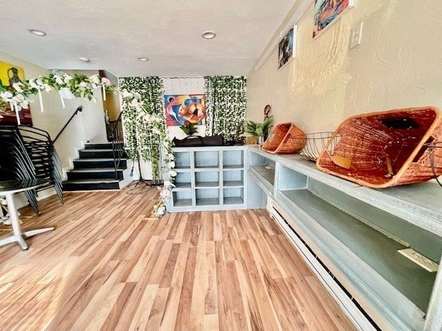 379 Park Ave B