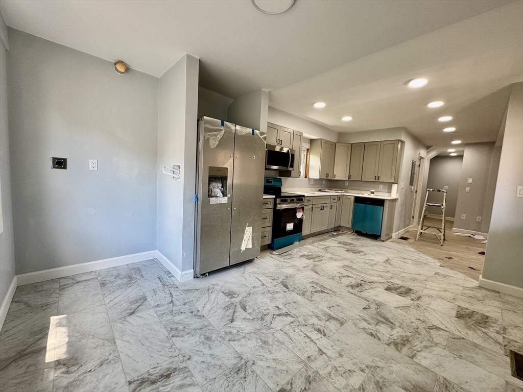 201 Belmont St 2