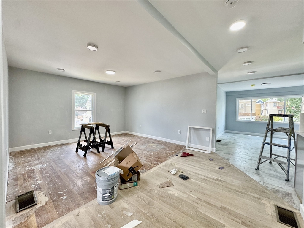201 Belmont St 2