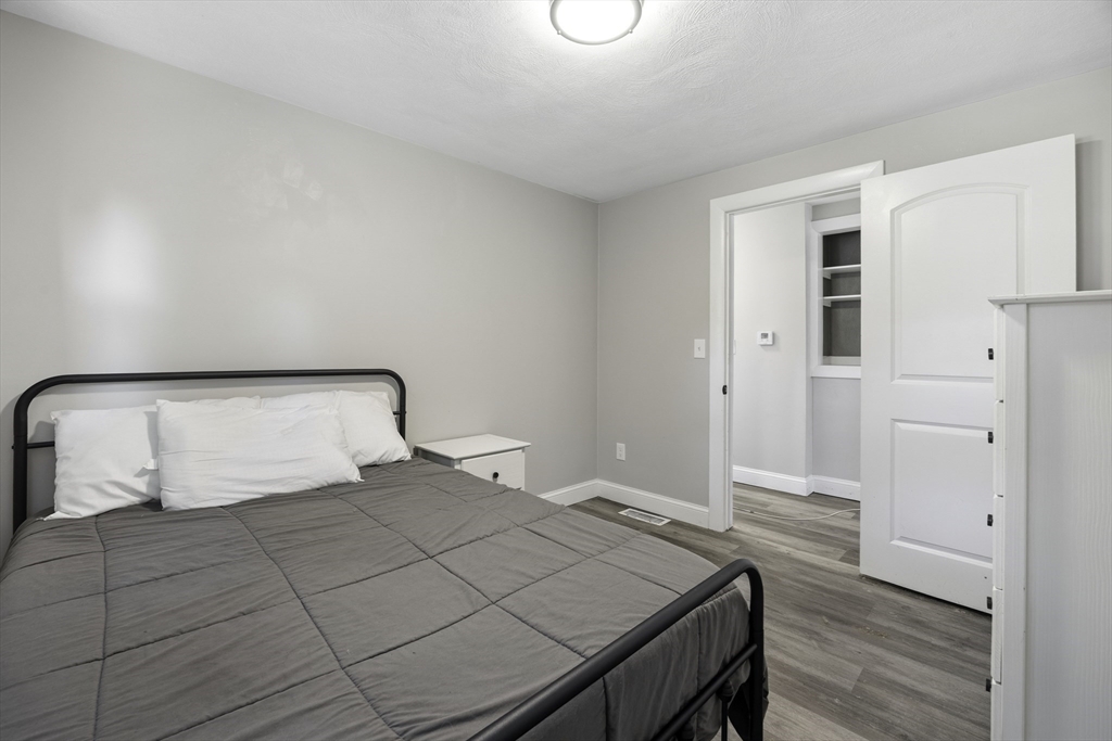 140 Everett St, Easthampton, MA, 140 Everett St, Easthampton, MA Photo #15
