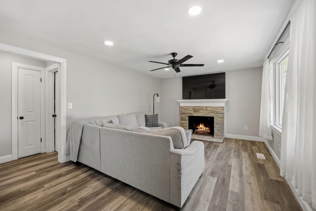 140 Everett St, Easthampton, MA, 140 Everett St, Easthampton, MA Photo #8