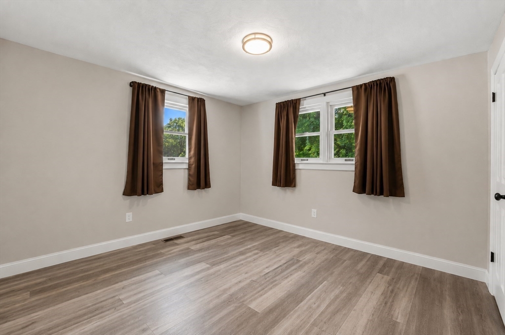140 Everett St, Easthampton, MA, 140 Everett St, Easthampton, MA Photo #20