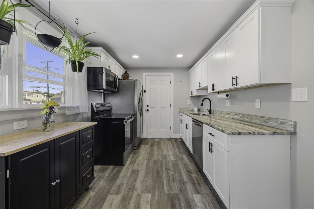 140 Everett St, Easthampton, MA, 140 Everett St, Easthampton, MA Photo #1