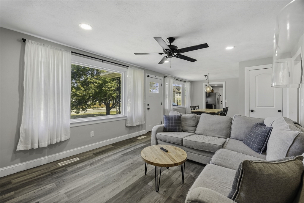 140 Everett St, Easthampton, MA, 140 Everett St, Easthampton, MA Photo #10