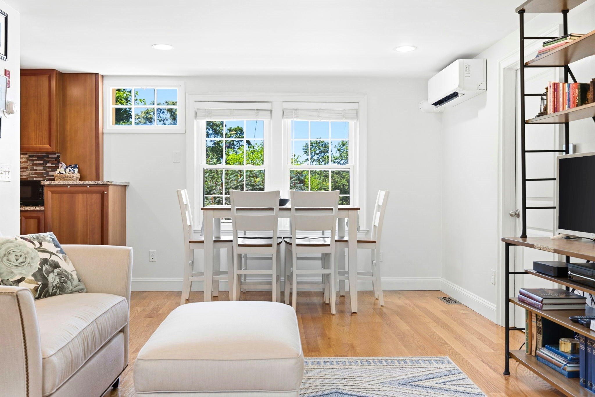 6r Fairview Ave, Swampscott, MA Photo #4