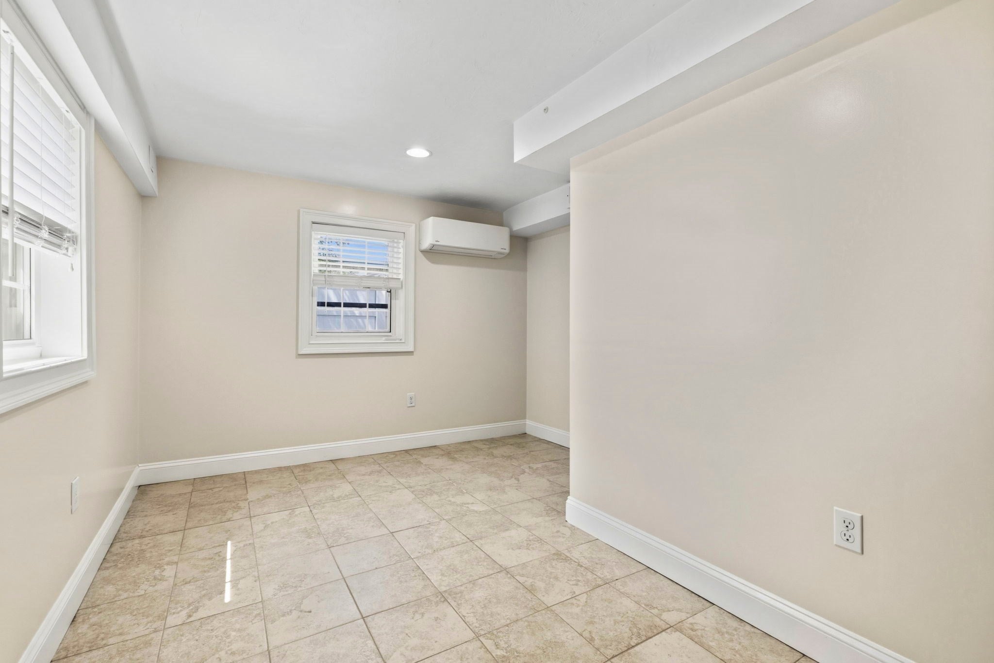 6r Fairview Ave, Swampscott, MA Photo #19