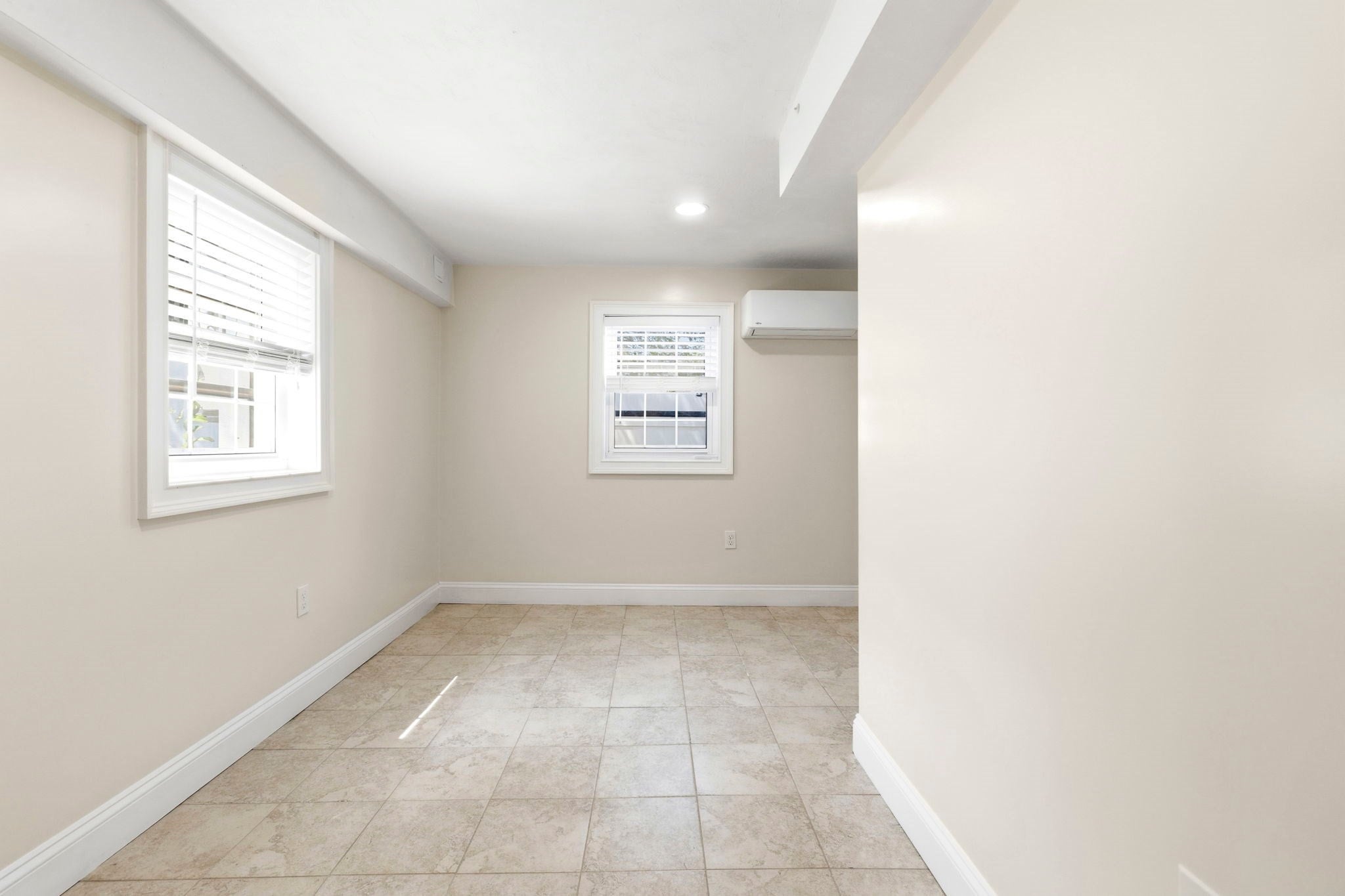 6r Fairview Ave, Swampscott, MA Photo #18
