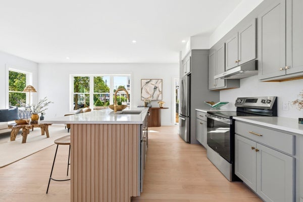 30 EMERALD RD # 30, NAHANT, MA 01908 - Image b2dffd5964f087a5d0771f12d84ede05/2083057994