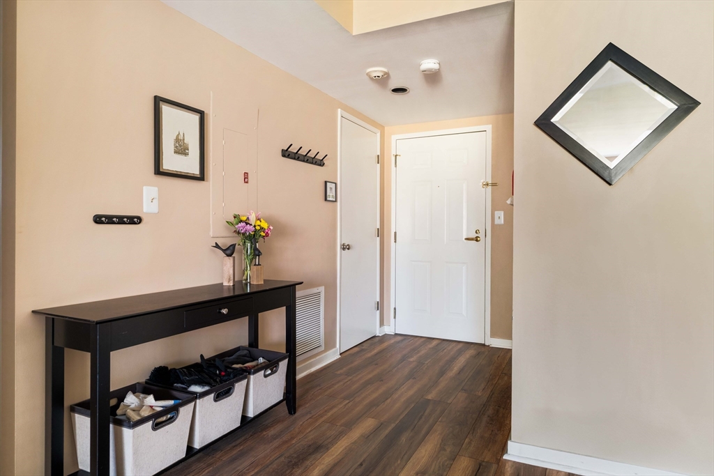 173 Oak St 303