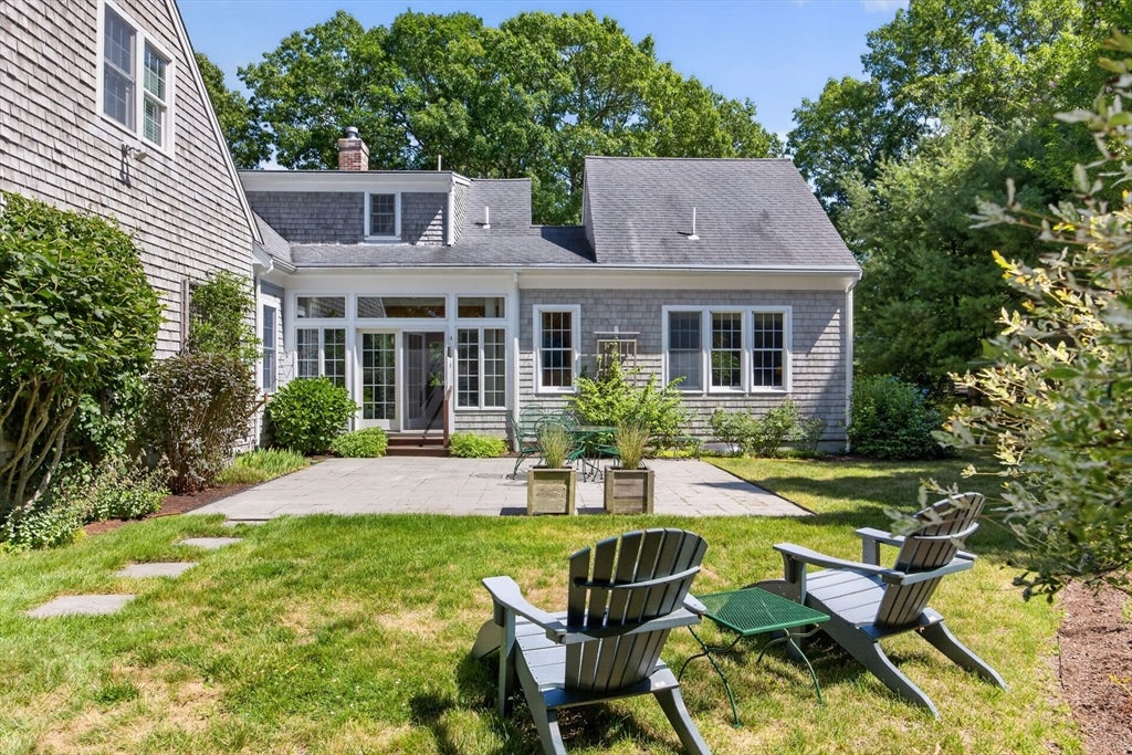 2 Huckleberry Dr
