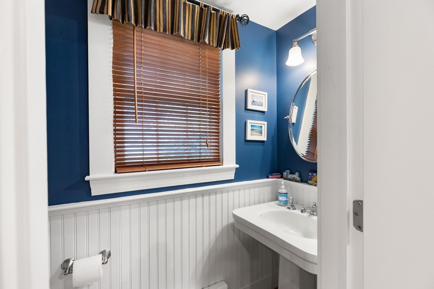 216 Bellevue Rd, Watertown, MA Photo #17