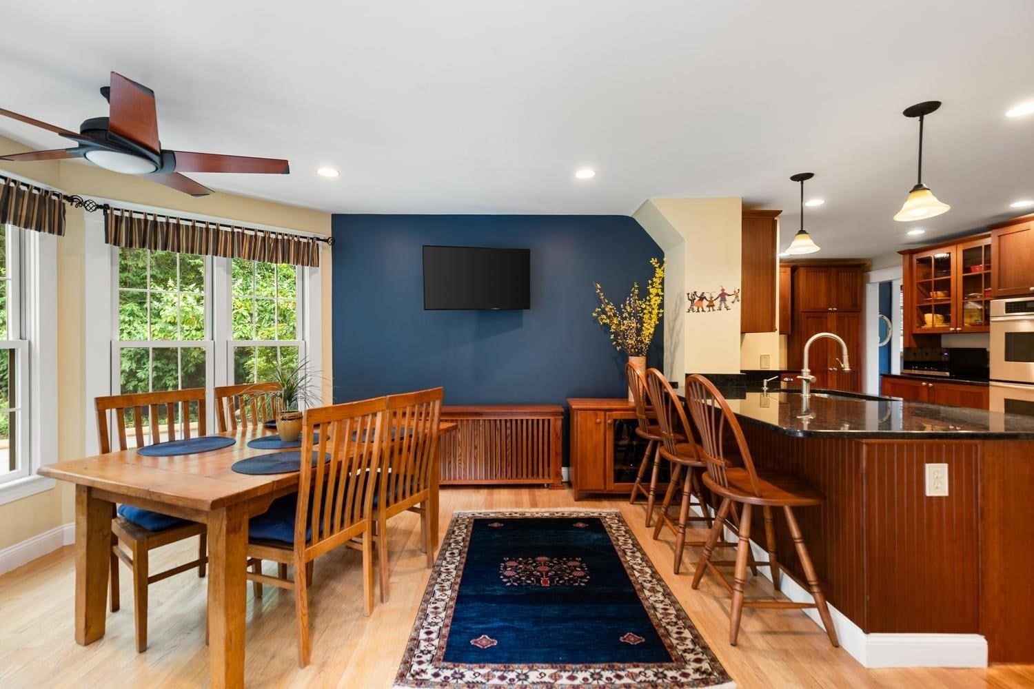 216 Bellevue Rd, Watertown, MA Photo #16
