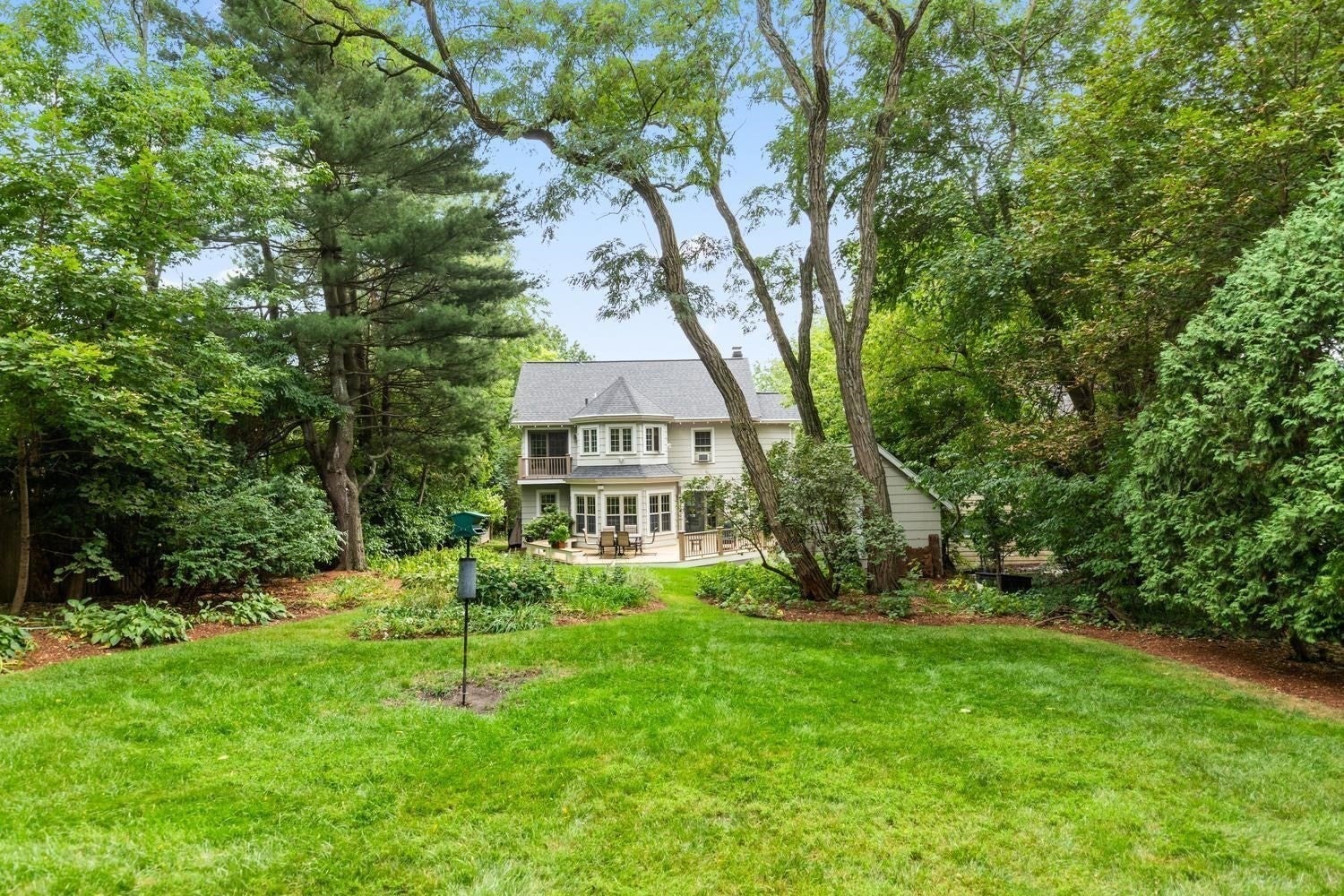 216 Bellevue Rd, Watertown, MA Photo #34