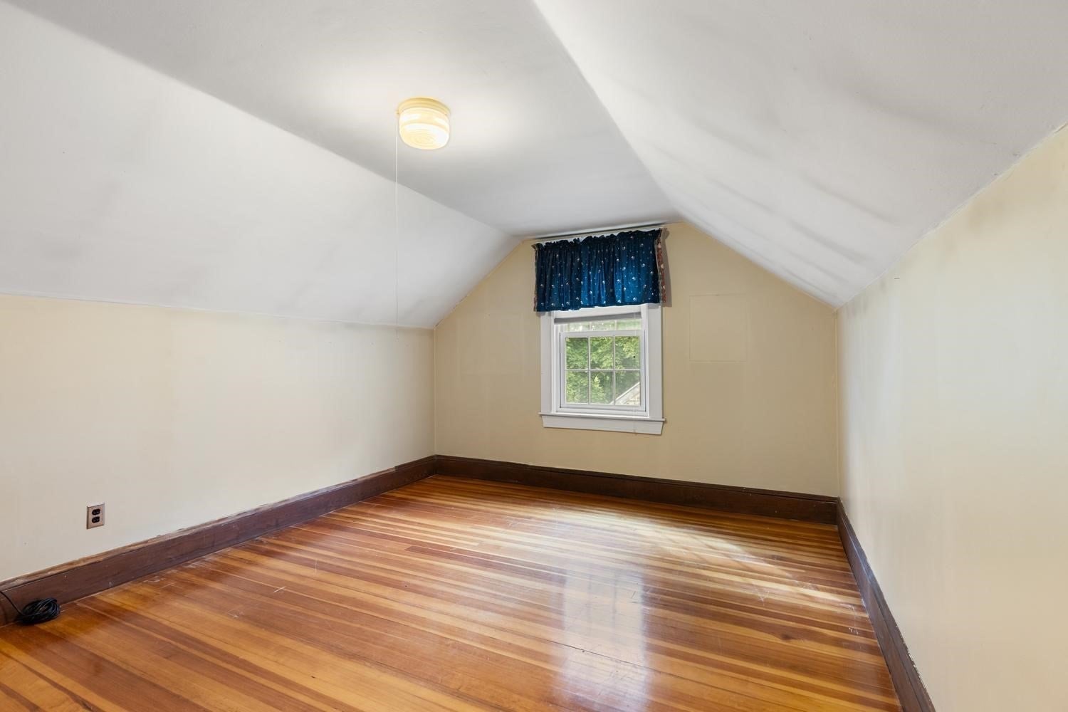 216 Bellevue Rd, Watertown, MA Photo #26