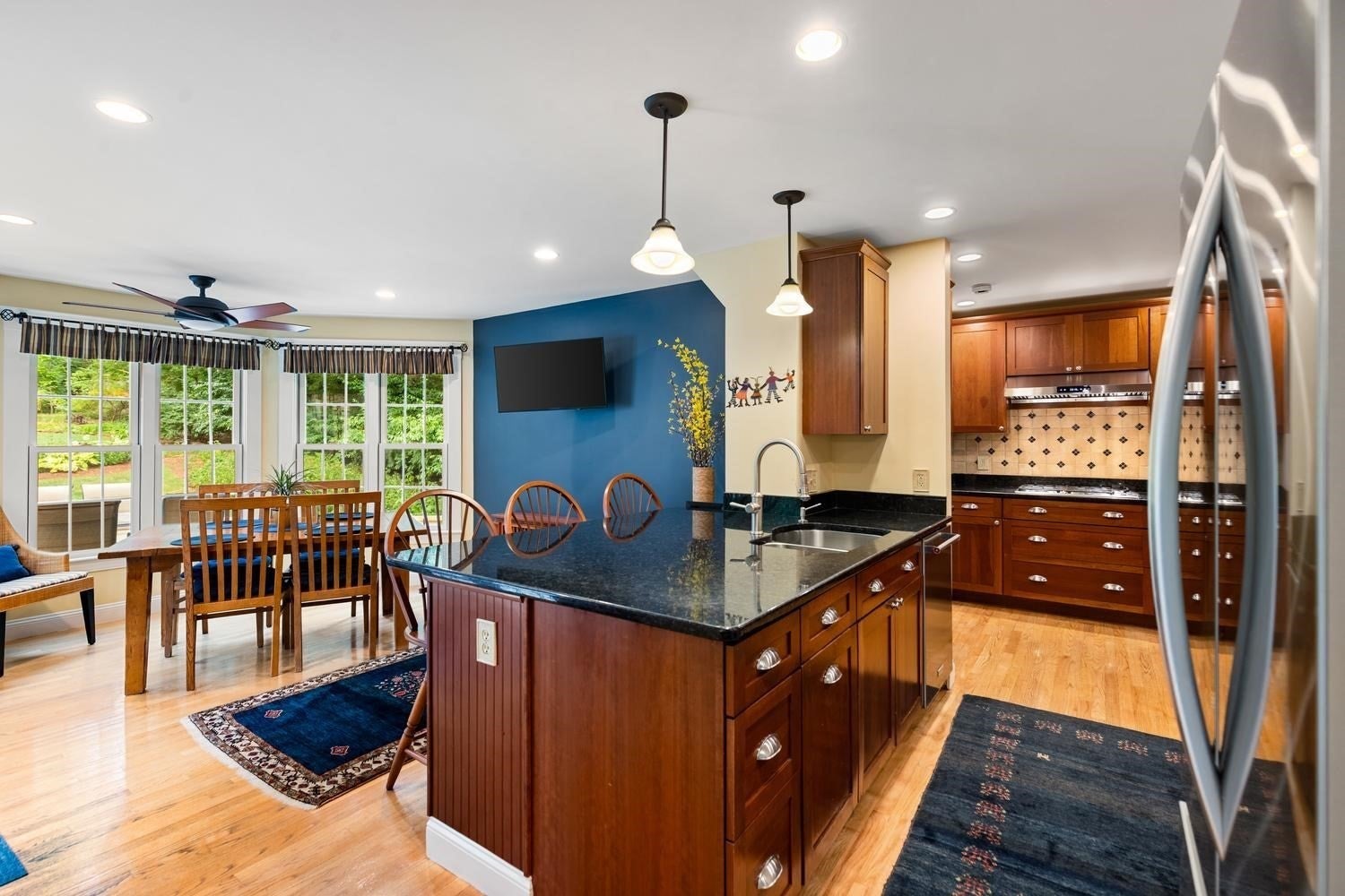 216 Bellevue Rd, Watertown, MA Photo #11