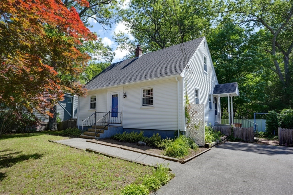 22 Willis Lake Dr