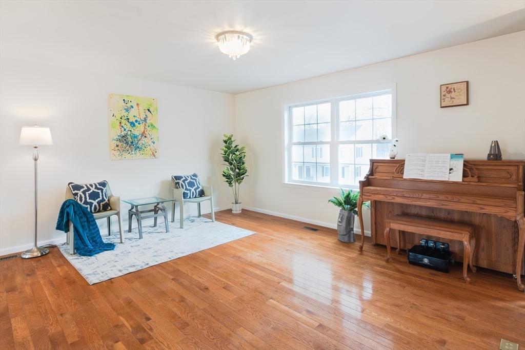 22 Glendale Ave