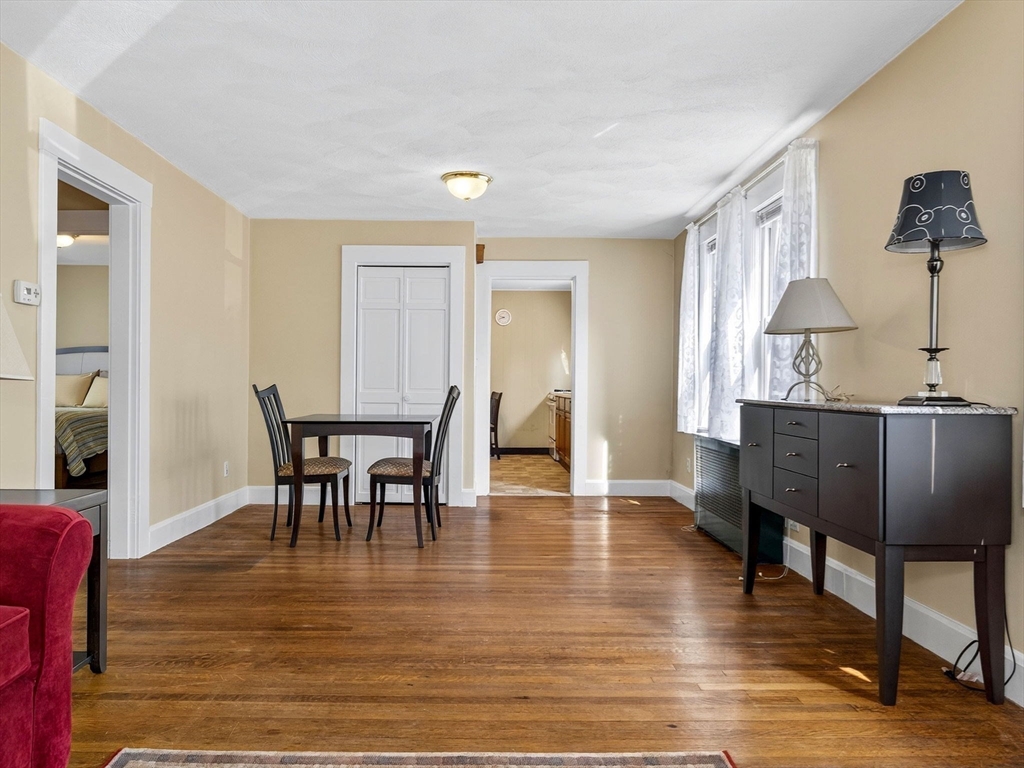 9 Farragut Ave 9