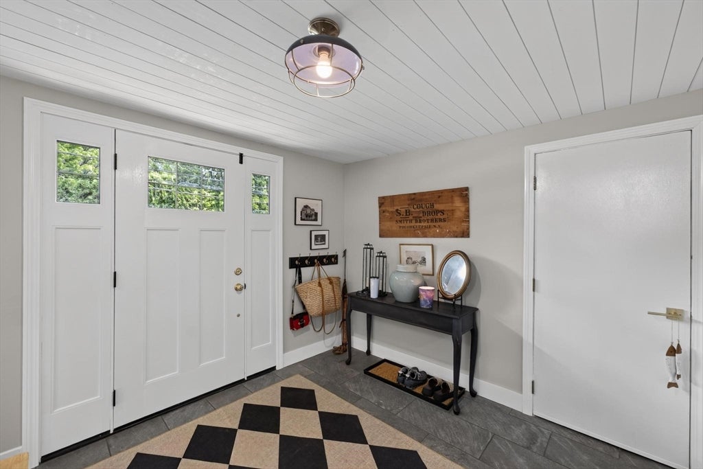 125 Alpha St