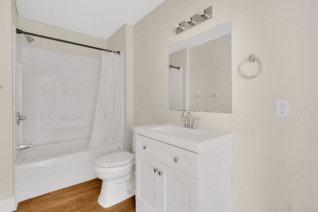 242 Fort Pleasant Ave, Springfield, MA Photo #18