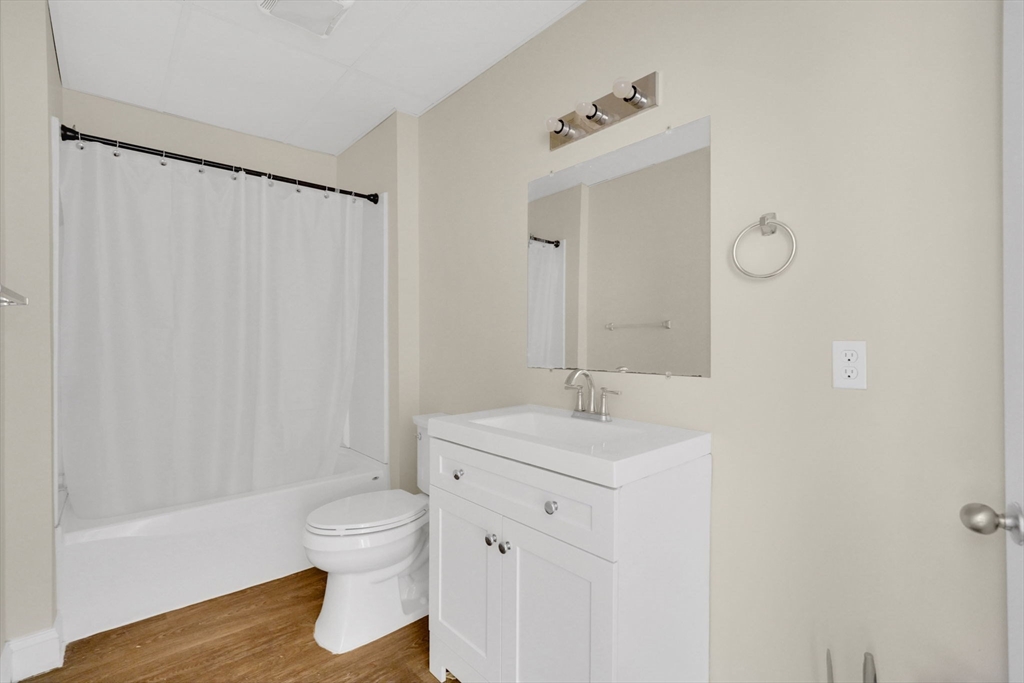 242 Fort Pleasant Ave, Springfield, MA Photo #17