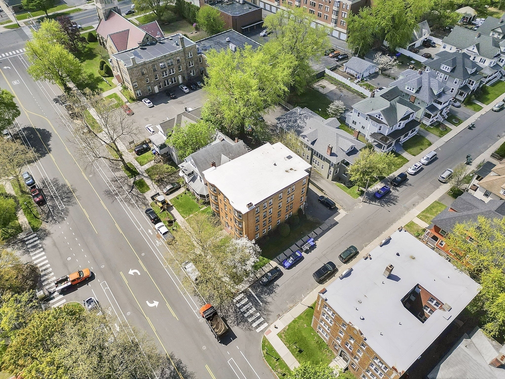 242 Fort Pleasant Ave, Springfield, MA Photo #40