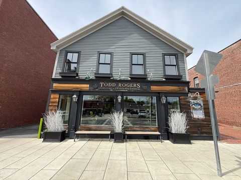 Photo of 18 Park St #2F, Andover, MA 01810 (MLS # 73526729)