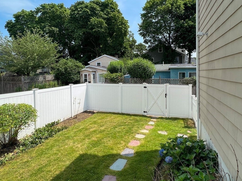 22 Chandler St #2, Watertown, MA Photo #28