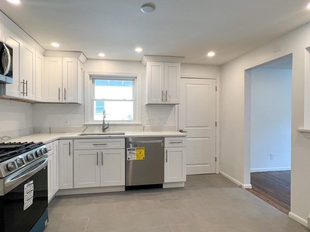 22 Chandler St #2, Watertown, MA Photo #16