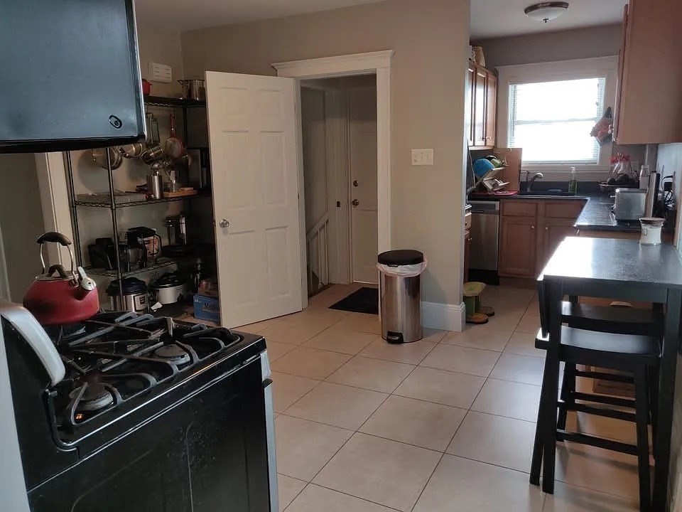 60 Puritan RD #1, Somerville, MA Photo #17