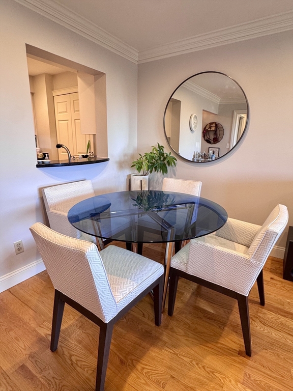 16 Harcourt St. 9K