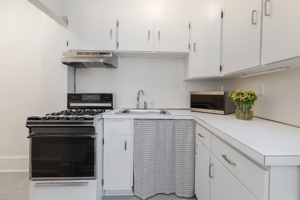 60 Commonwealth Ave 4