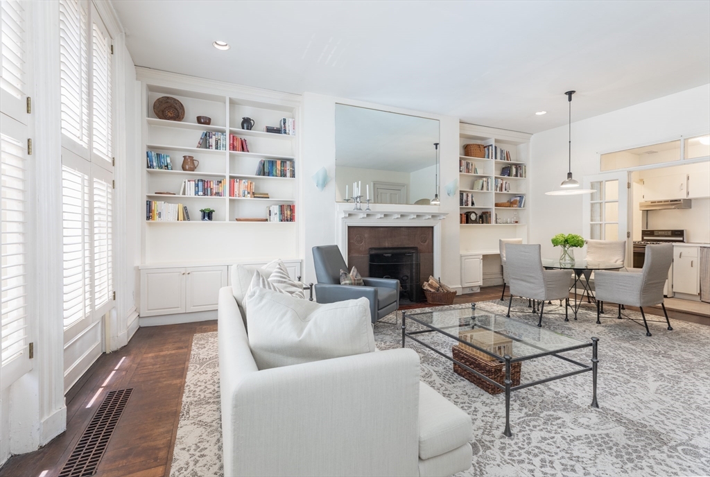 60 Commonwealth Ave 4