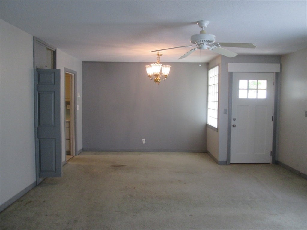 188 Horseshoe Dr #188, Chicopee, MA Photo #9