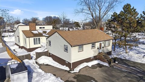 42 Leverett Ave Revere MA 02151