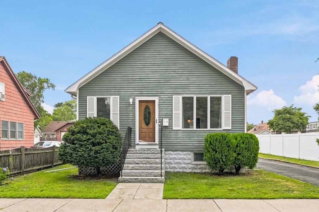 32 Glendale Ave