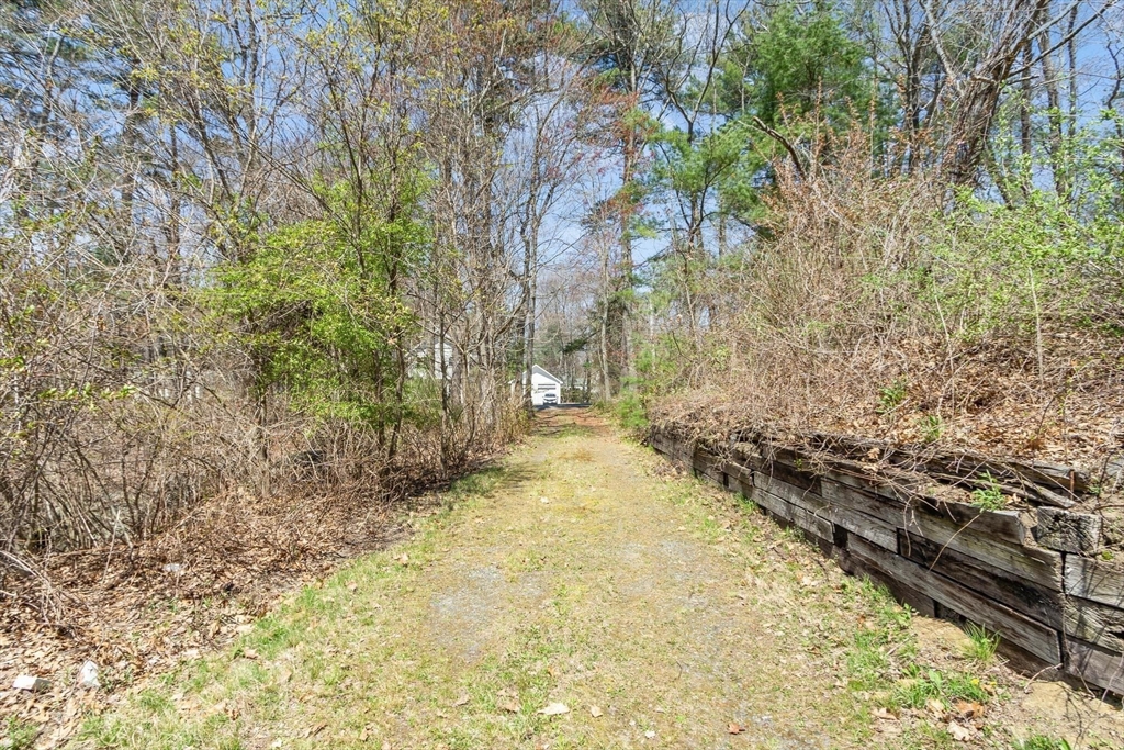 16 Thurlow Street, Georgetown, MA Photo #41