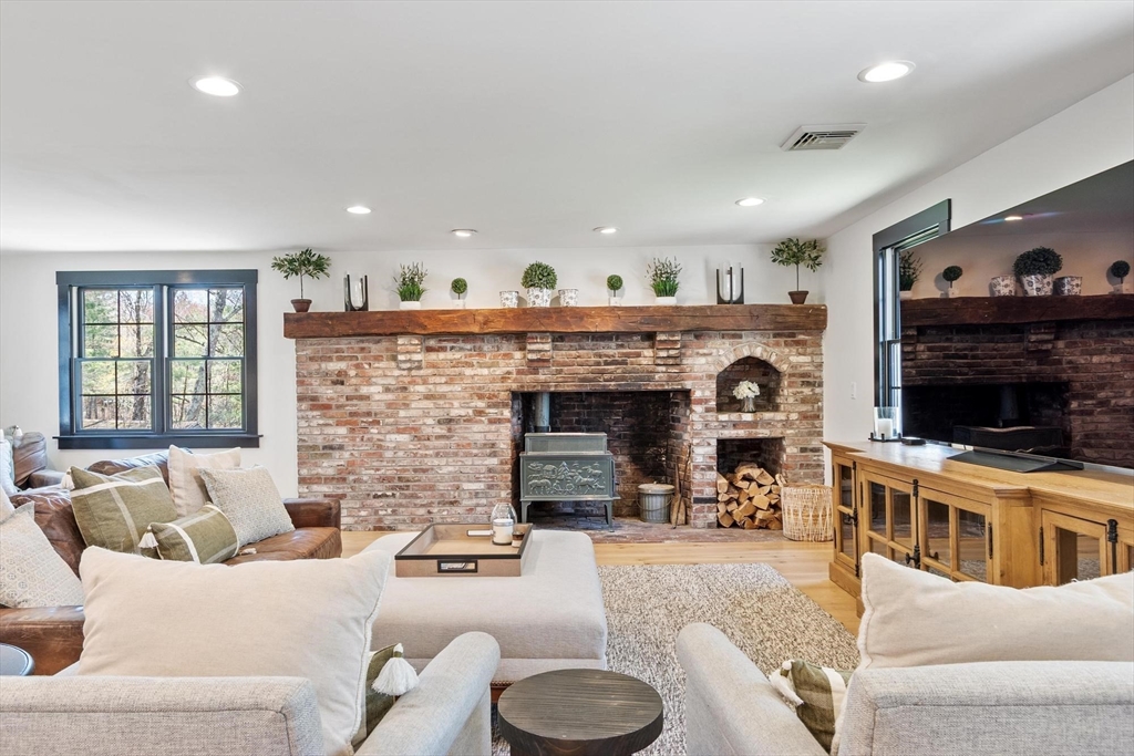 16 Thurlow Street, Georgetown, MA Photo #16