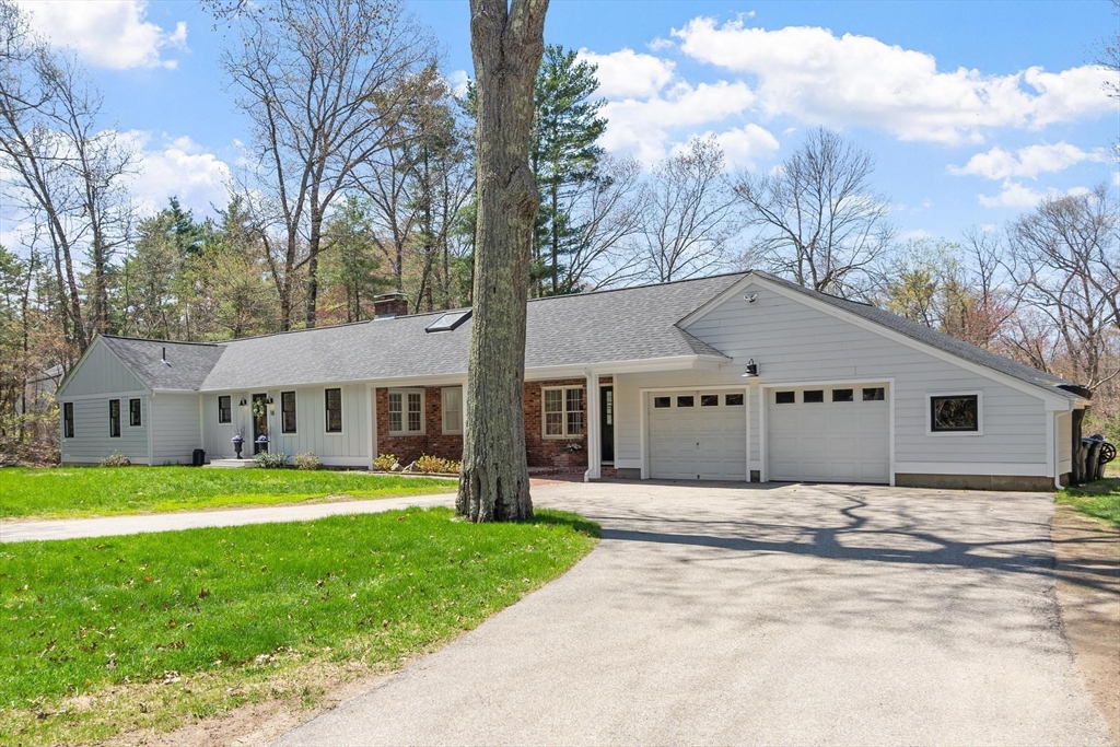 16 Thurlow Street, Georgetown, MA Photo #2