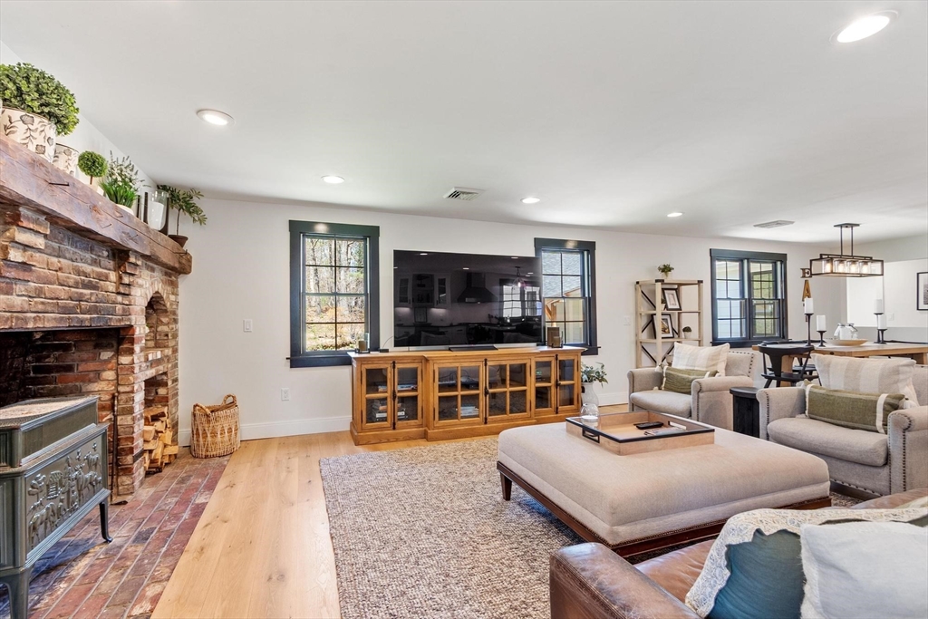 16 Thurlow Street, Georgetown, MA Photo #14