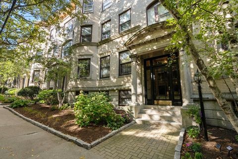 Photo of 140 Fuller Street #3, Brookline, MA 02466 (MLS # 73469857)