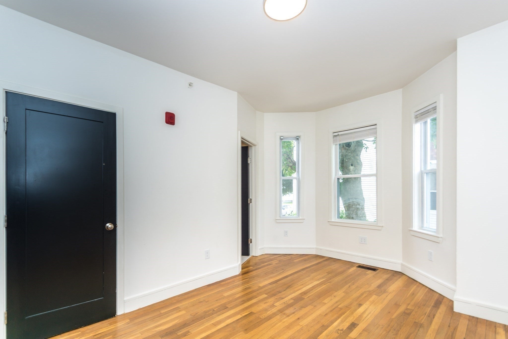 92 Brown Street #1, Waltham, MA Photo #7