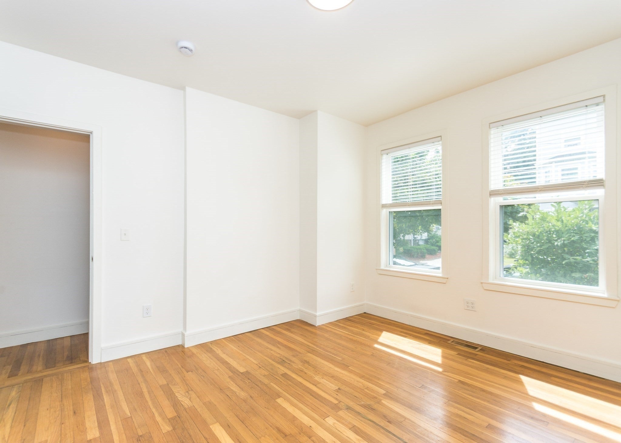 92 Brown Street #1, Waltham, MA Photo #6
