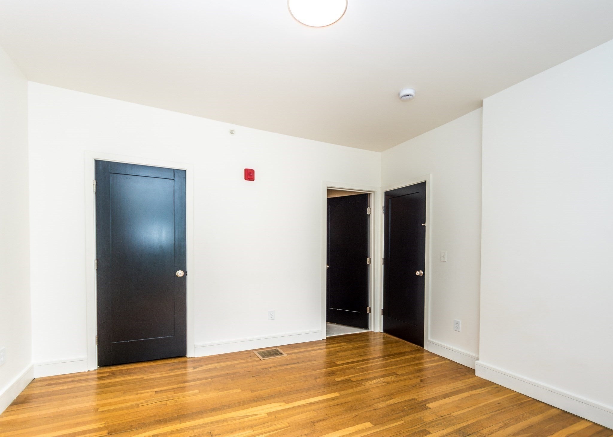 92 Brown Street #1, Waltham, MA Photo #9