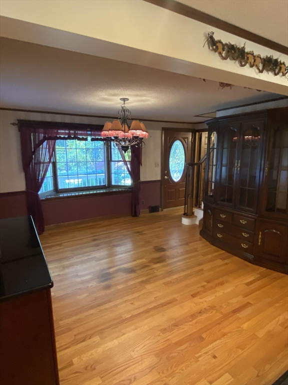 212 Feeding Hills Rd