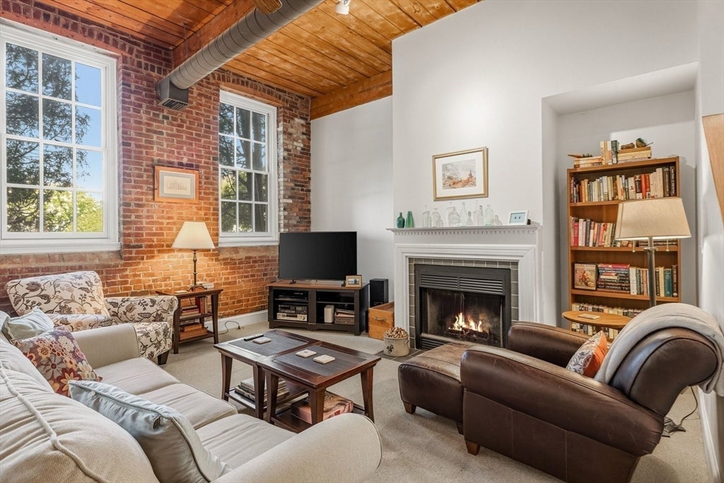 48 Kent Street #5, Newburyport, MA, 48 Kent Street #5, Newburyport, MA Photo #4