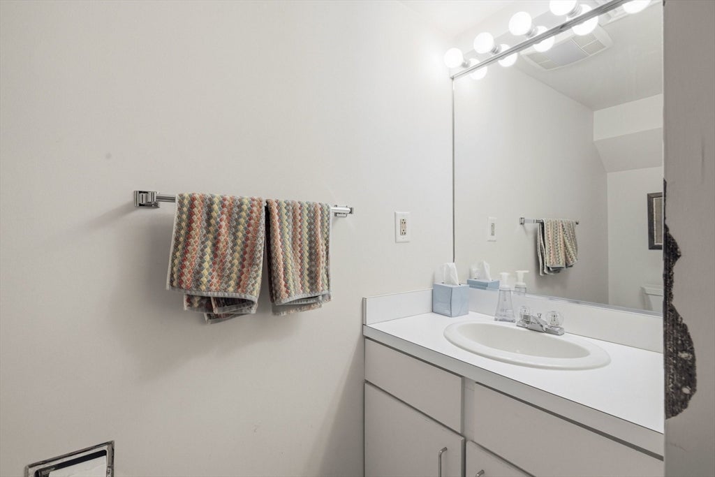 48 Kent Street #5, Newburyport, MA, 48 Kent Street #5, Newburyport, MA Photo #15